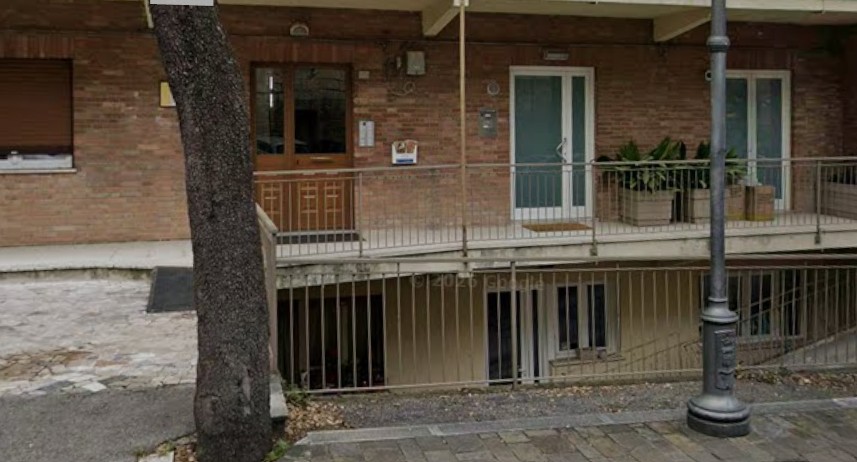 Ingresso dello studio di Osimo